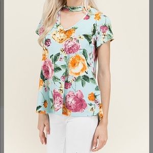 😍NWT Mint Green Floral Choker Tunic Small